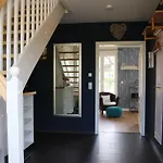 Dom wakacyjny Mit Garten- Sauna- Kamin Und Whirlpool By Interhome