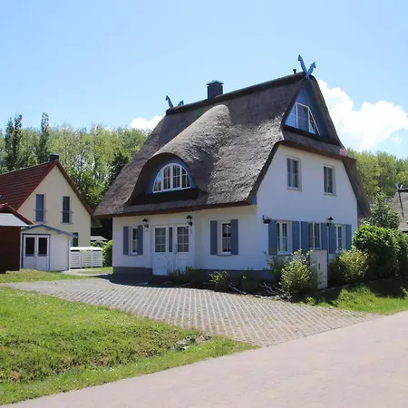 Mit Garten- Sauna- Kamin Und Whirlpool By Interhome Glowe