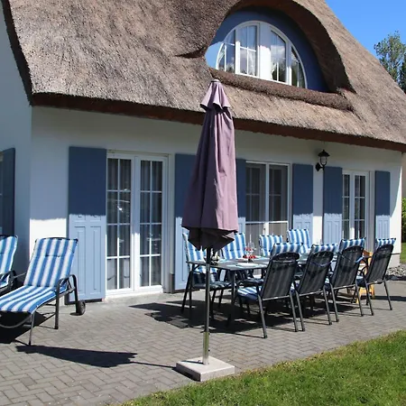 Mit Garten- Sauna- Kamin Und Whirlpool By Interhome Dom wakacyjny *